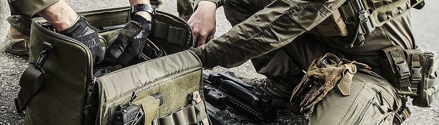 Futteral-Pistolentasche  für 2 Kurzwaffen mit Zusatzfächern in Jagd-Grün